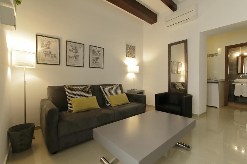 Apartamentos Plaza Nueva - image 2