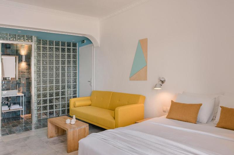 Aria Blue Suites - image 5