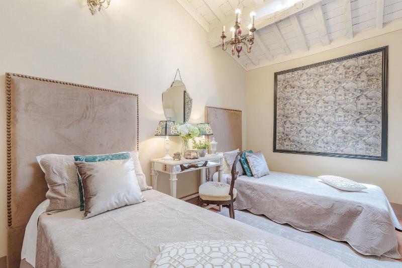 Villa Gattaiola Rewind In Style In a Renaissance Villa with Pool among the Vineyards in Lucca Property overview - image 13