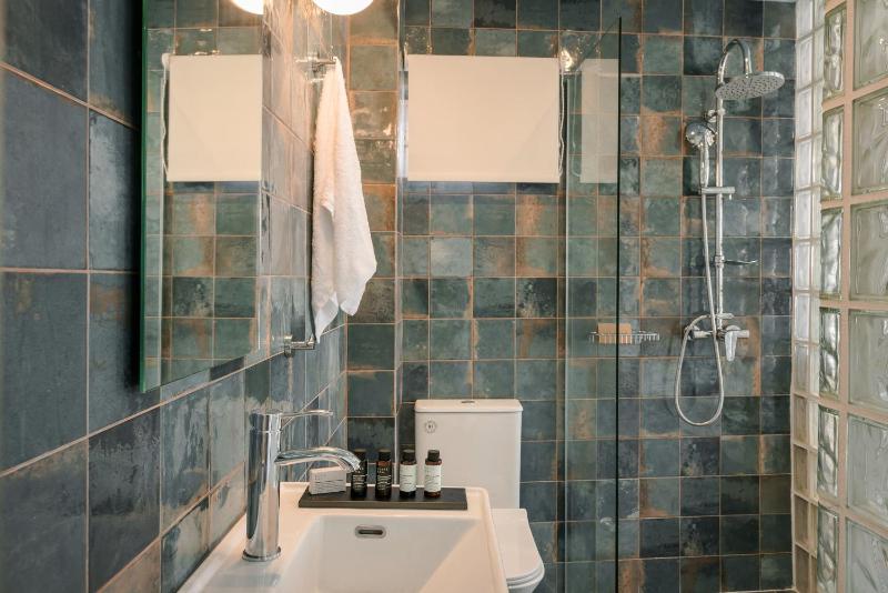 Aria Blue Suites - image 10