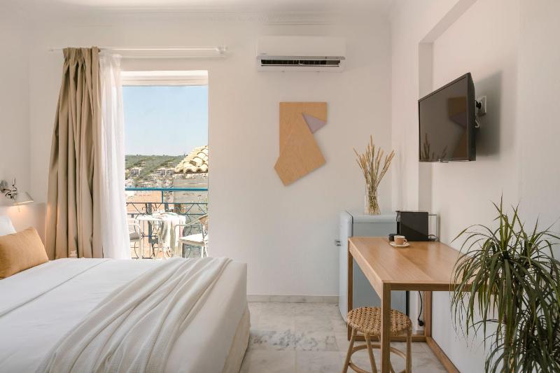 Aria Blue Suites - image 4