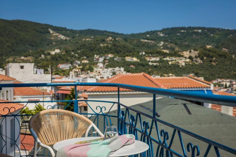 Aria Blue Suites - image 9