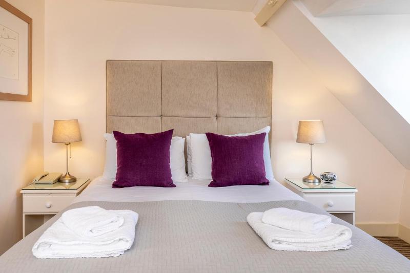 Double Room image 1
