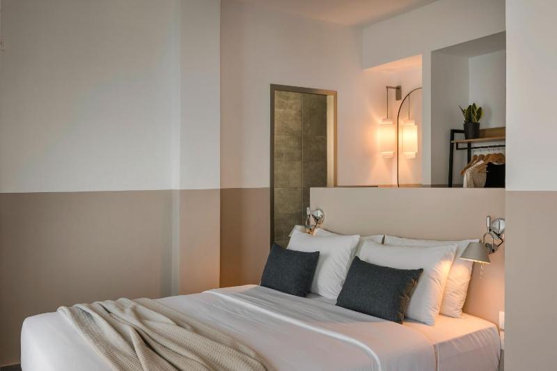 The Rock Suites - image 2