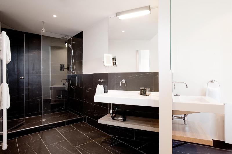 Junior Suite image 2