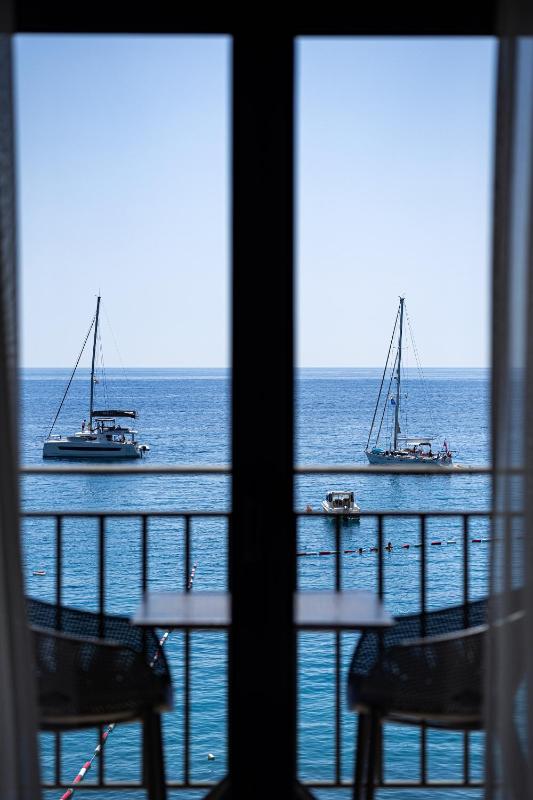 Queen Room with Sea View image 1