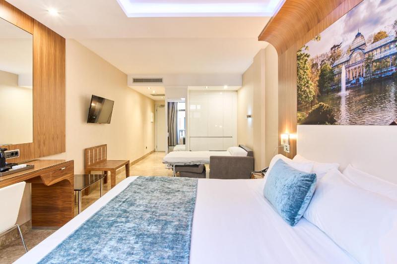 Triple Room image 3