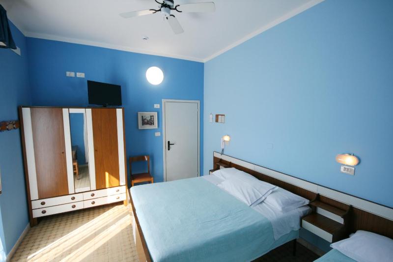 Hotel Cheri - image 32