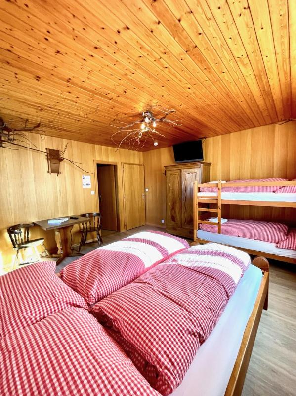Quadruple Room image 3