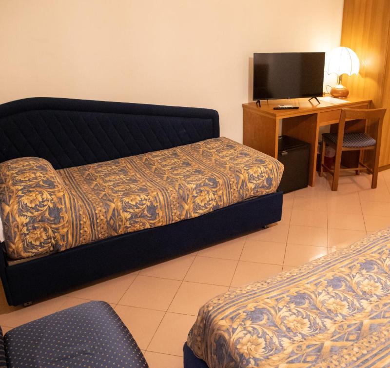 Triple Room image 2