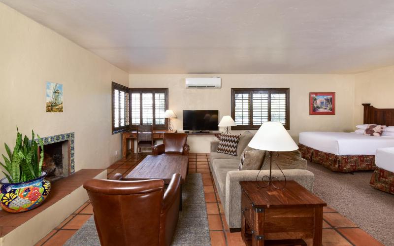 Lodge On The Desert - image 22