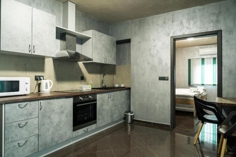 Twin Room with Extra Bed image 1
