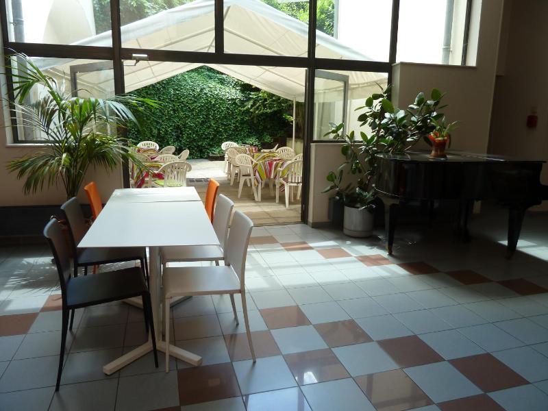 Appart Hôtel Belambra Lyon Villemanzy - image 6