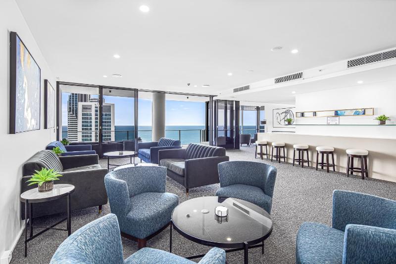 Holiday Holiday Circle On Cavill Apartments - image 8