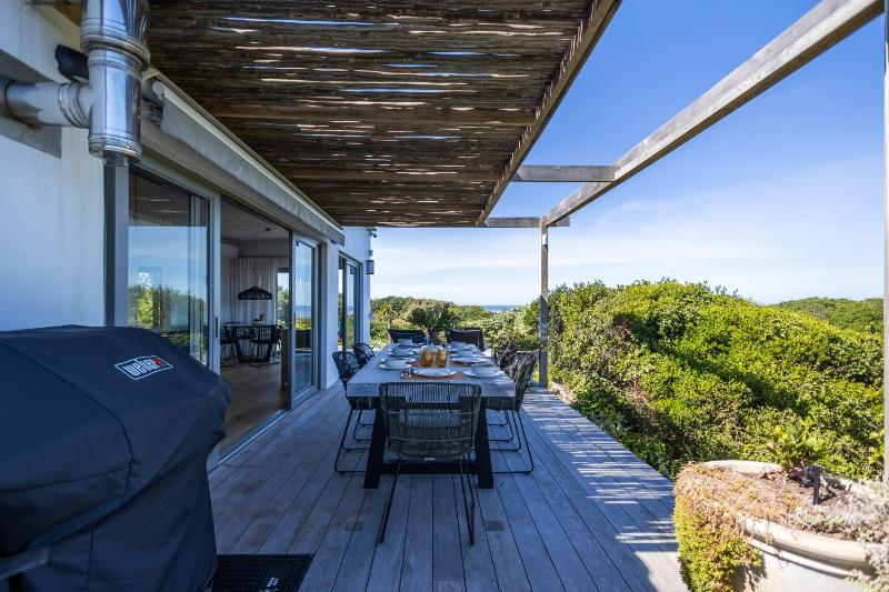 Penguin Seaside Cottage - image 2