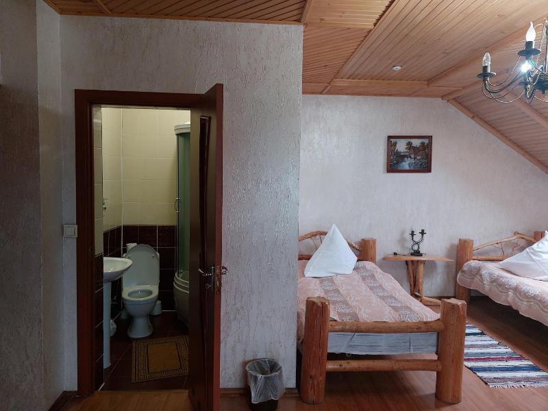 Classic Triple Room image 2