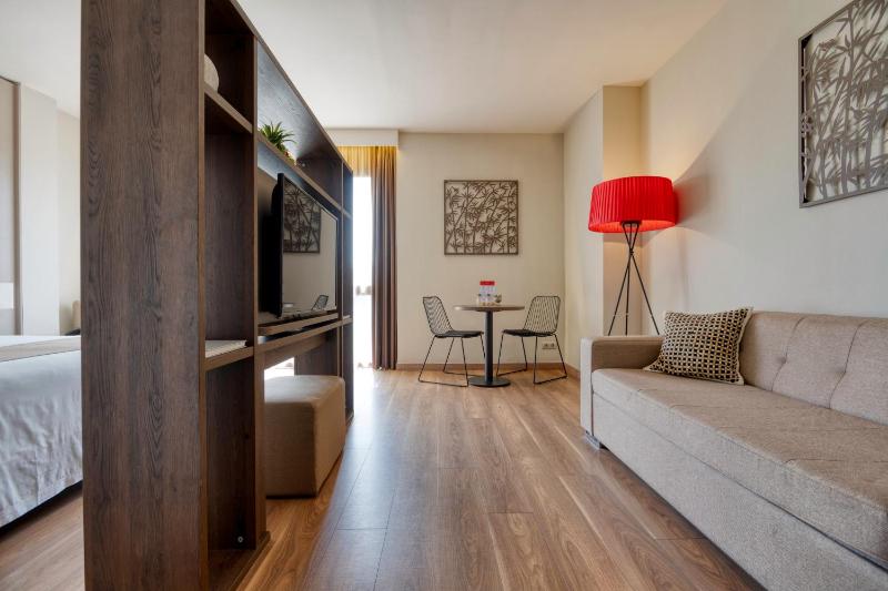 Junior Suite image 3