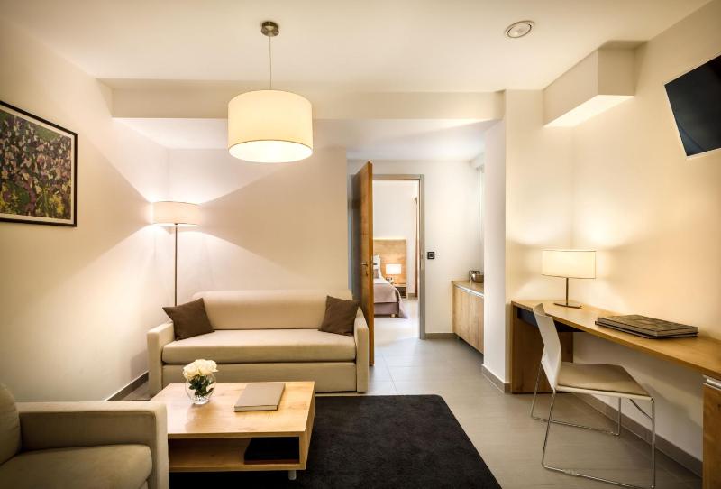 Suite for 2+2 image 4