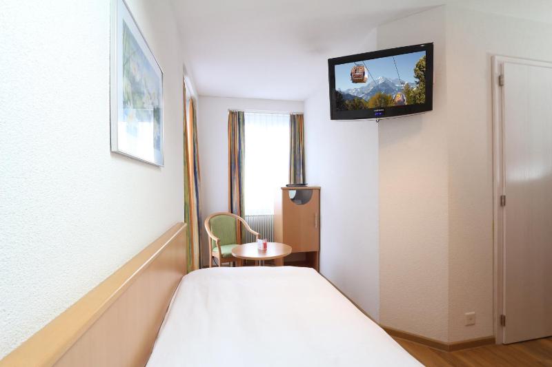 Economy Single Room image 3