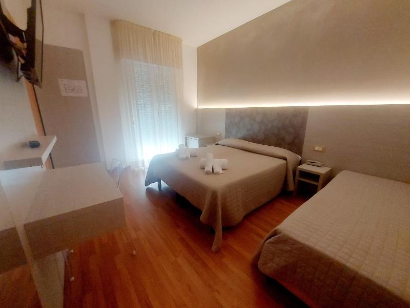 Triple Room image 3