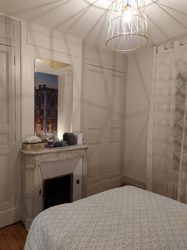 Double Room image 3