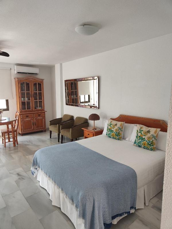 Studio Apartment (2 Adults) image 4