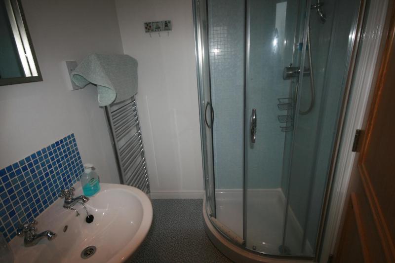 Double Room with Private Bathroom image 3