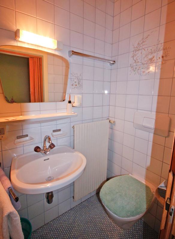Single Room image 3
