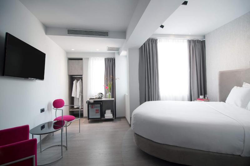 Executive Double Room image 4