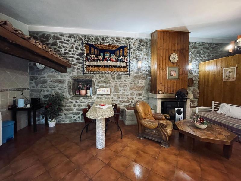 One-Bedroom Apartment with Terrace image 3