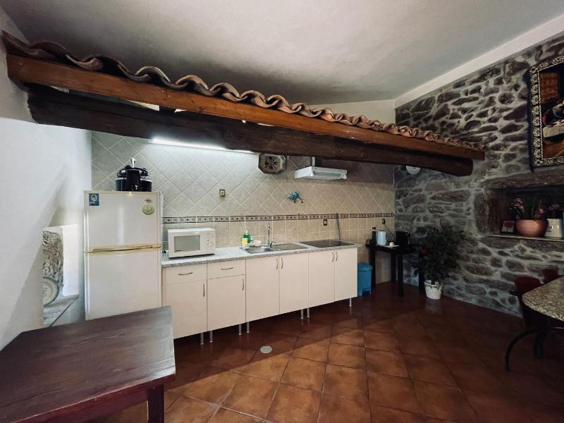 One-Bedroom Apartment with Terrace image 4