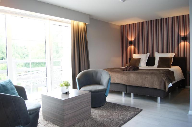 Superior Double Room image 2