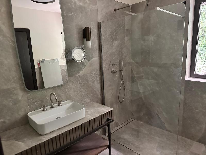 Maximilian Suites - image 30
