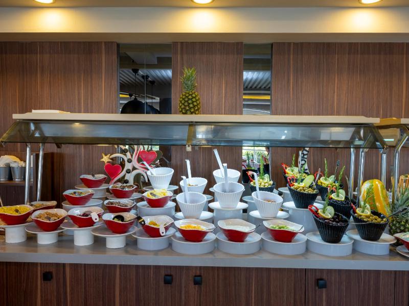 Numa Port Hotel - image 30