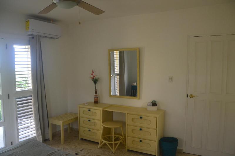 Ocean view one bedroom Trade Winds - image 12
