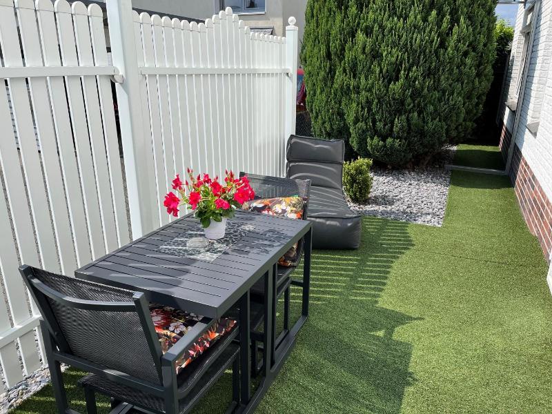 Studio with Terrace image 2