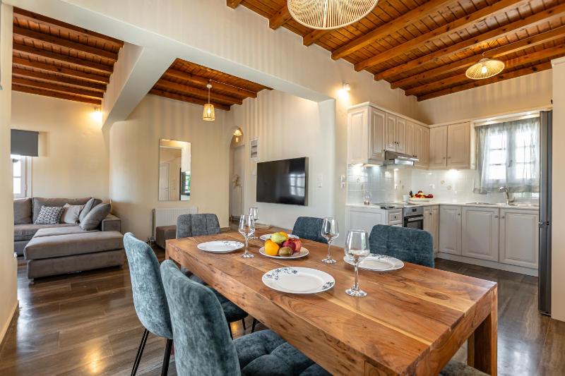 Three-Bedroom Villa image 4