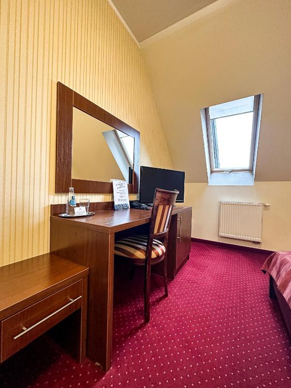 Single Room with Balcony image 1