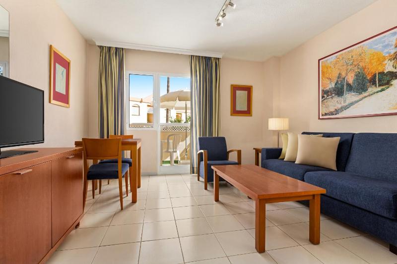 Classic Two Bedroom Apartment image 3