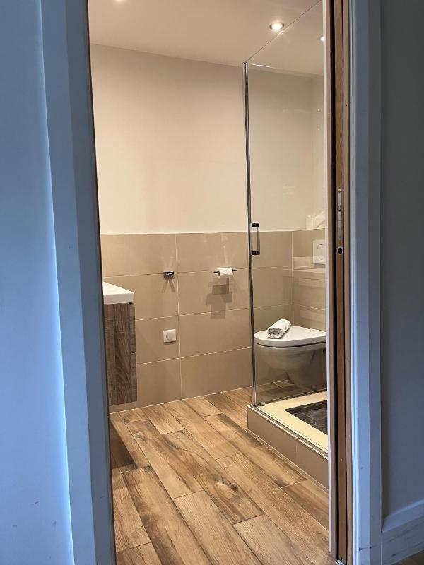 Double or Twin Room with Private Bathroom image 3