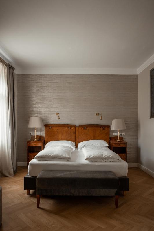 Junior Suite image 1