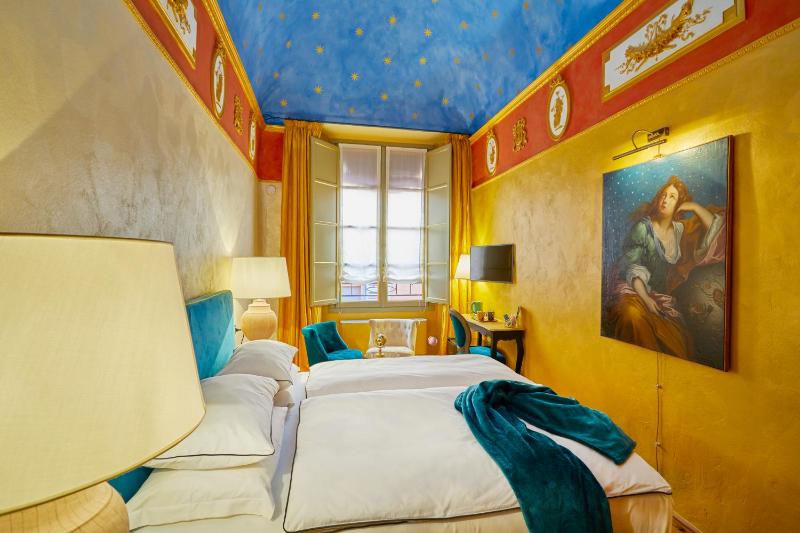 Superior Double Room image 2