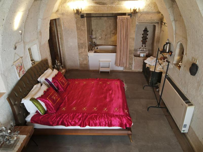 Suite with Mountain View image 3