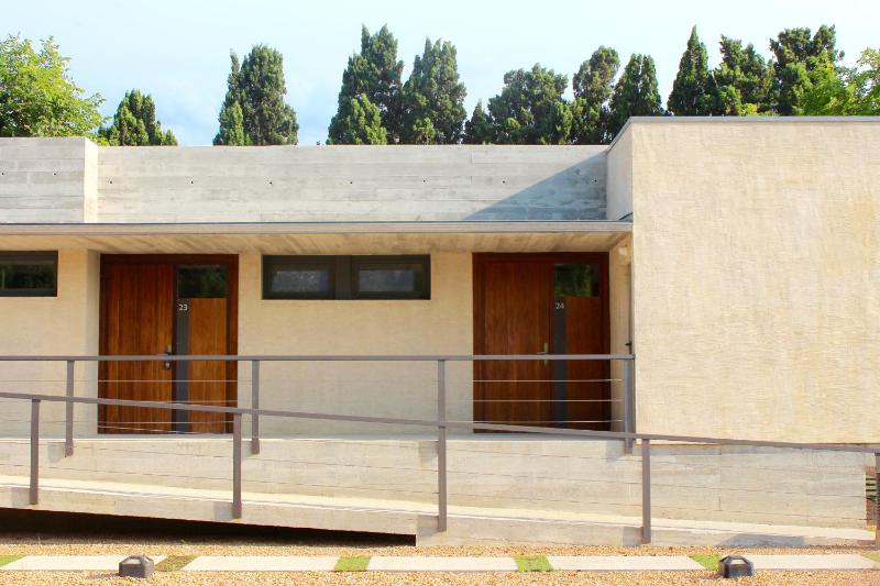 Superior Double Room with Balcony image 4