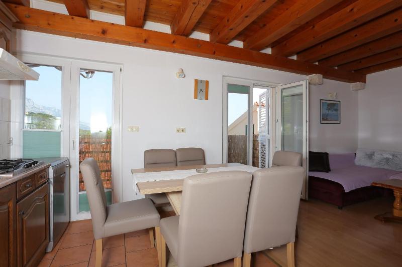 Apartments with parking space Brela Makarska - 789 - image 2