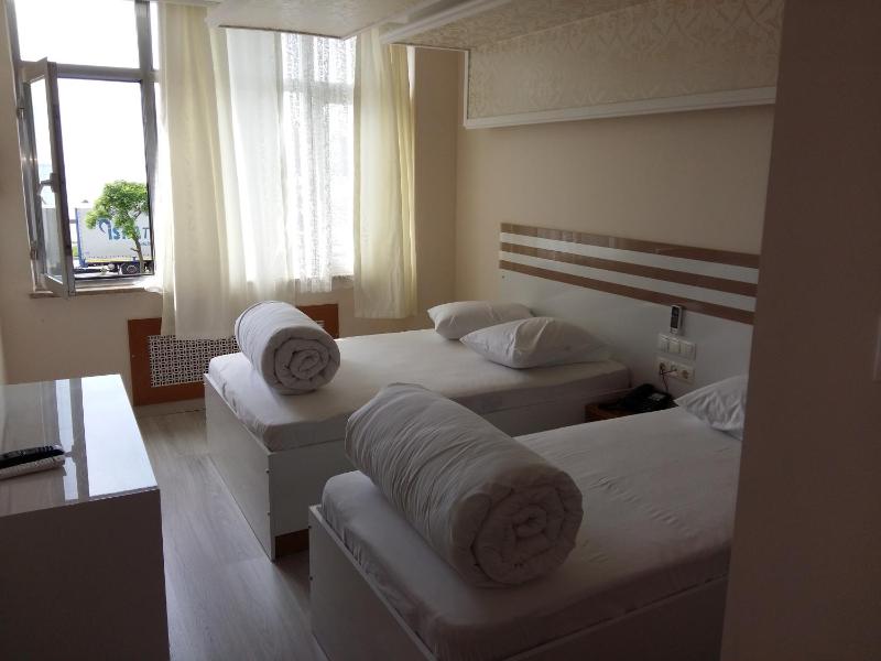 Double Room image 1