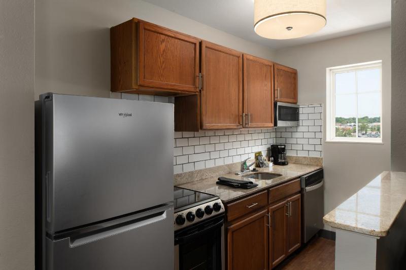 Two-Bedroom Suite image 4