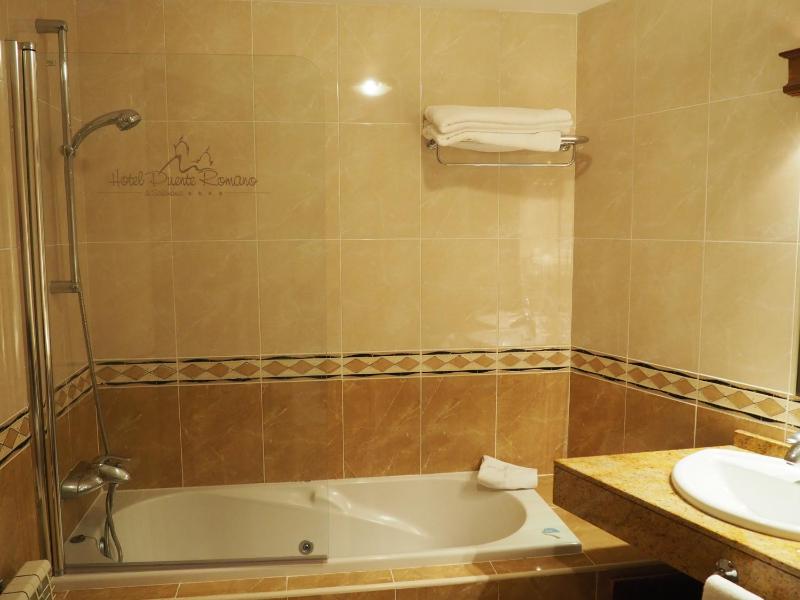 Triple Room image 4