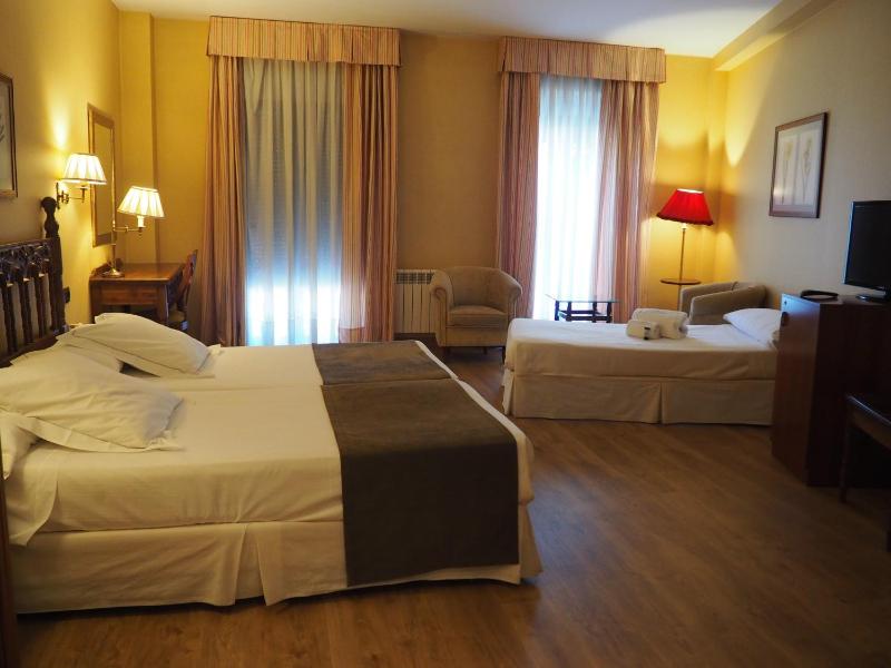 Triple Room image 1