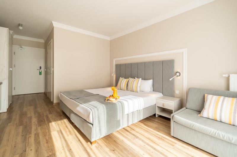 Family Double Room image 4